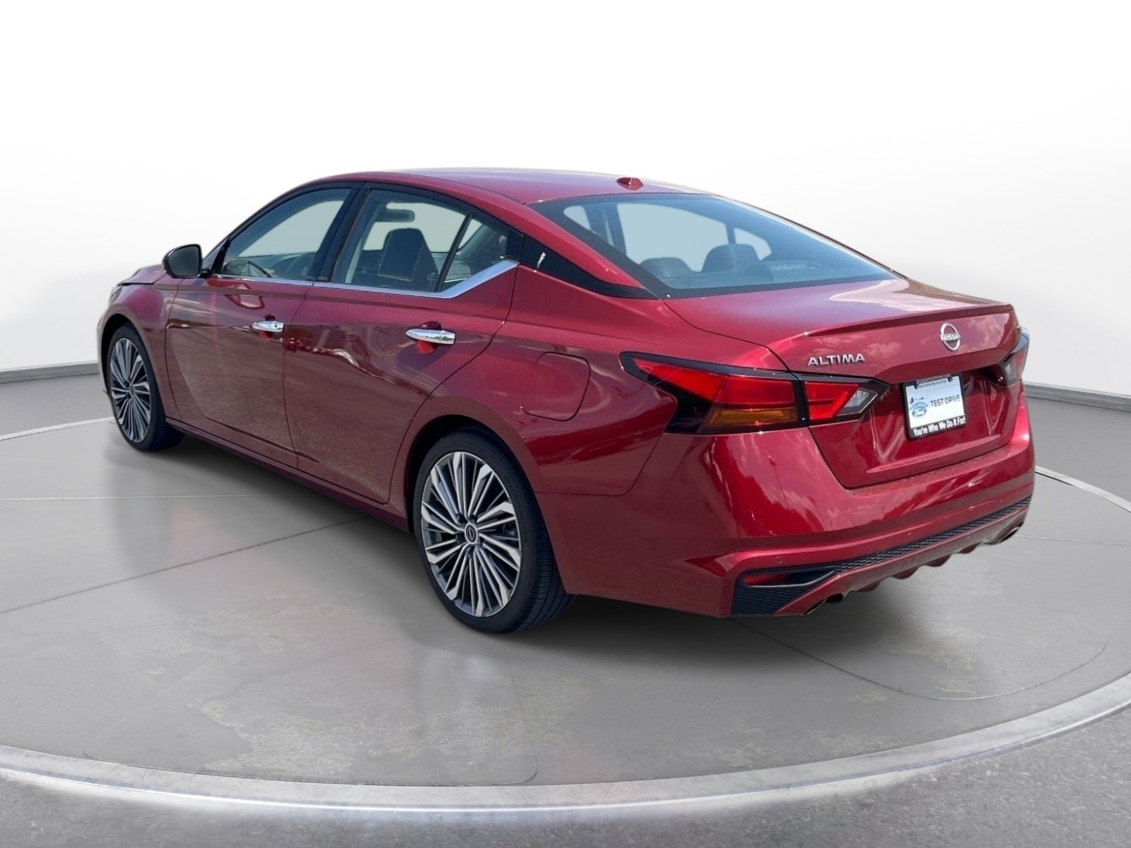 Used 2024 Nissan Altima 2.5 SL FWD image 7