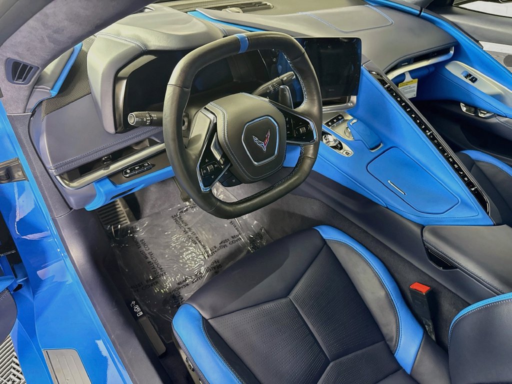 Used 2024 Chevrolet Corvette Stingray Premium Cpe w/ Z51 Performance Package RWD image 19