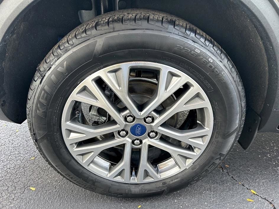 Used 2022 Ford Escape SEL image 31