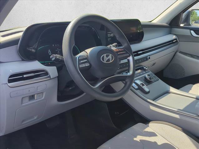Used 2025 Hyundai Palisade SE FWD image 9