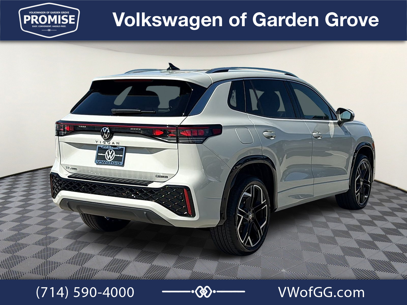 New 2026 Volkswagen Tiguan SEL R-Line AWD/4WD image 8
