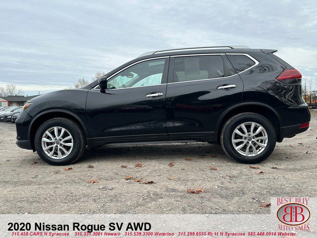 Used 2020 Nissan Rogue SV image 3