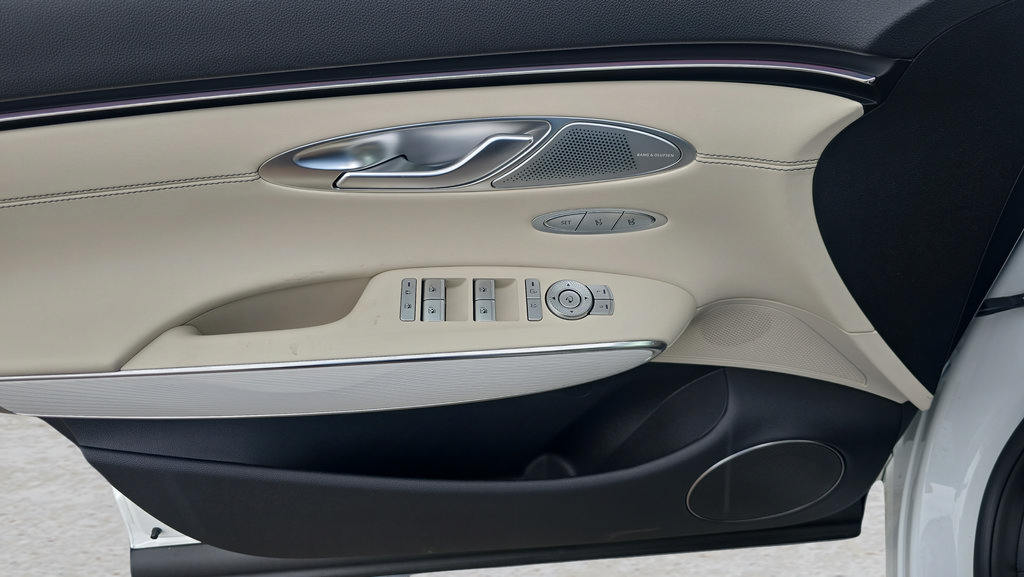 New 2026 Genesis GV70 2.5T Advanced AWD/4WD image 14