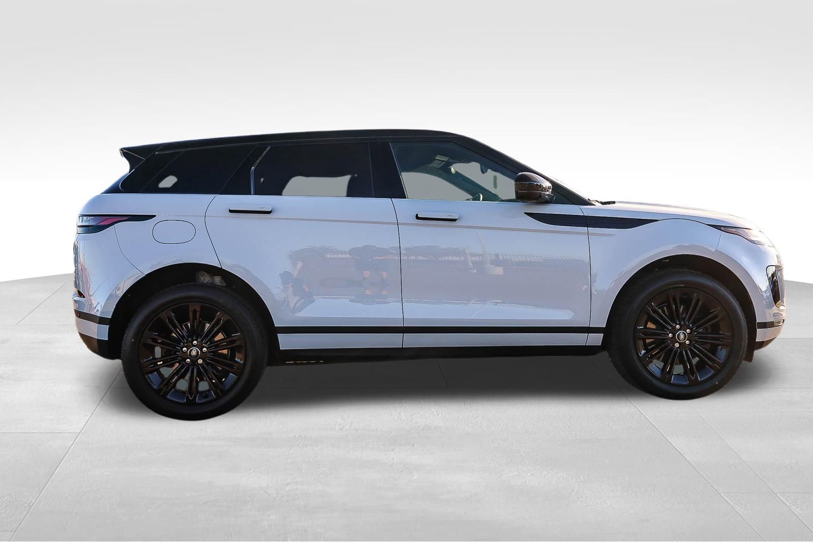 New 2026 Land Rover Range Rover Evoque S image 4