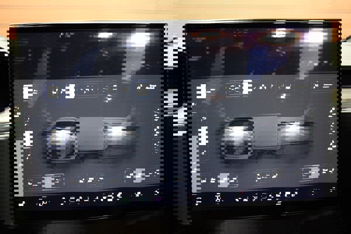 Used 2023 Tesla Model X 6 Seater AWD image 25