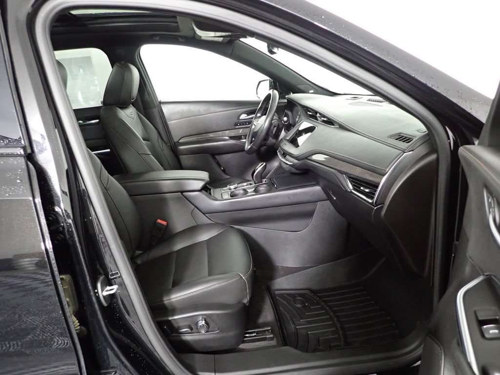 Used 2020 Cadillac XT4 Sport w/ Driver Awareness Package AWD/4WD image 34
