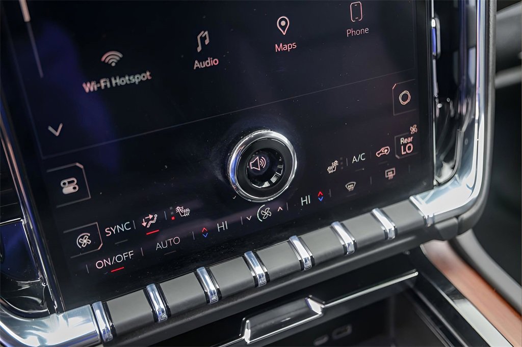 Used 2025 GMC Yukon Denali image 18