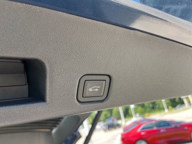 New 2026 Chevrolet Traverse RS w/ LPO, Floor Liner Package FWD image 9