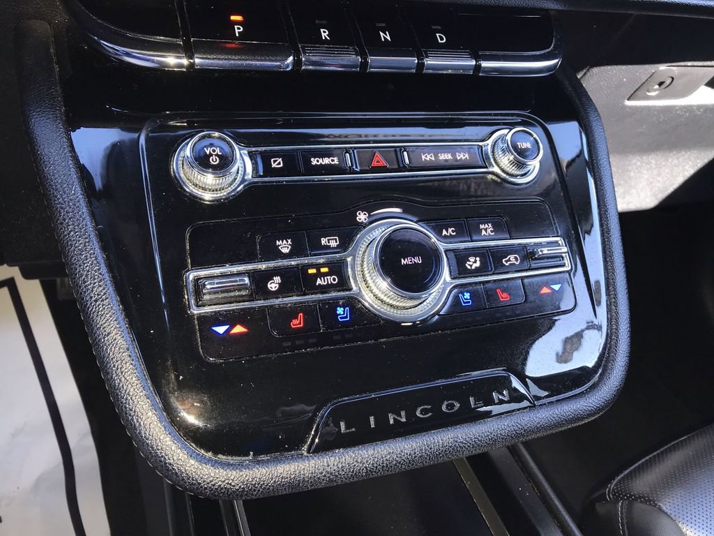 Used 2022 Lincoln Corsair AWD w/ Equipment Group 101A image 19