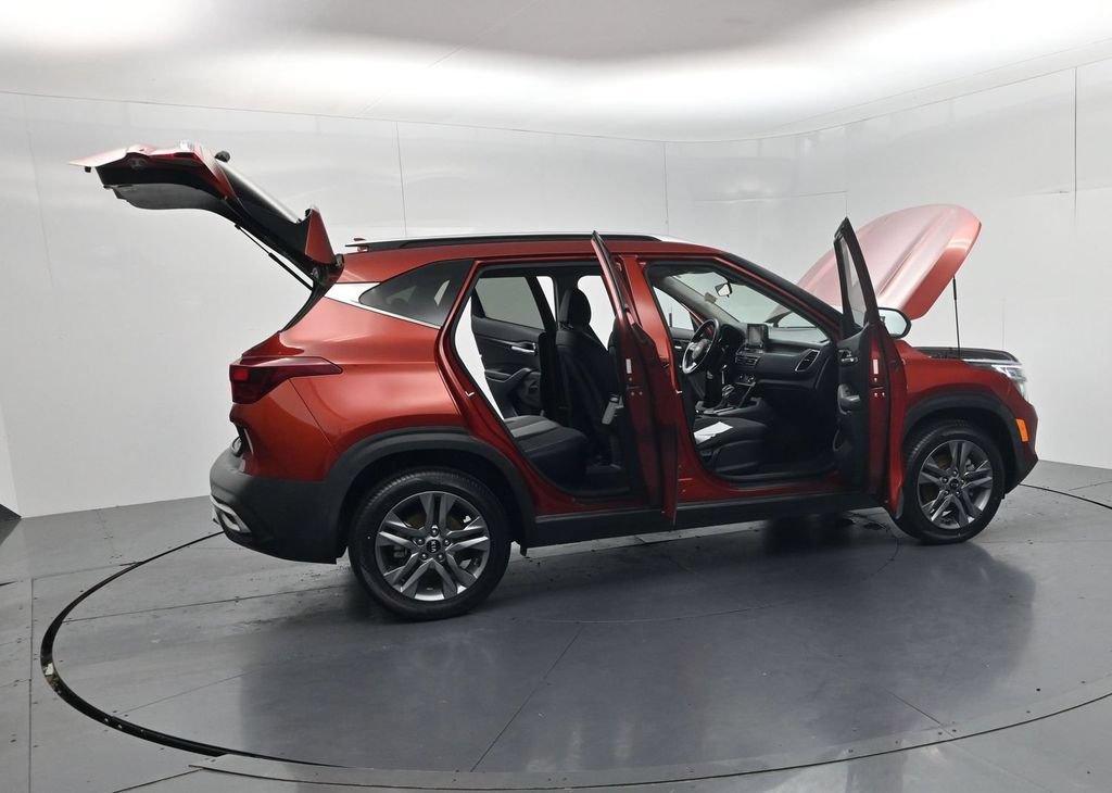 Used 2021 Kia Seltos S AWD/4WD image 57