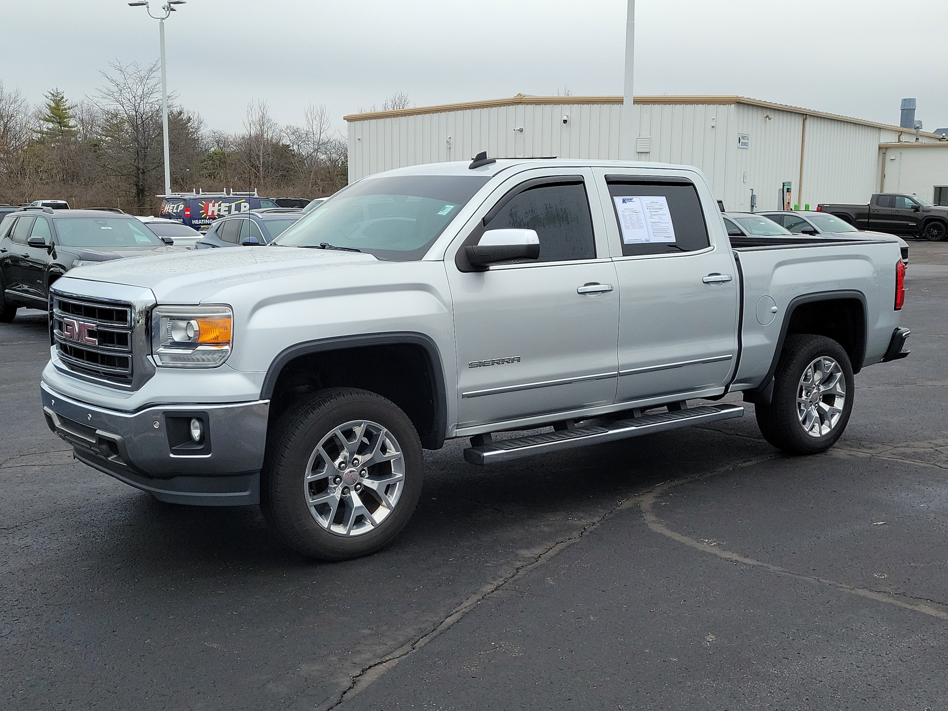 Used 2015 GMC Sierra 1500 SLT w/ SLT Crew Cab Value Package image 2