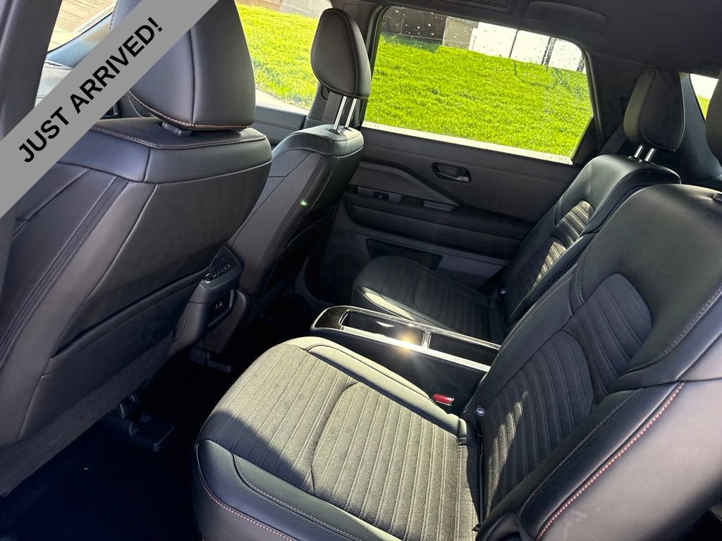 Certified 2025 Nissan Pathfinder Rock Creek AWD/4WD image 13
