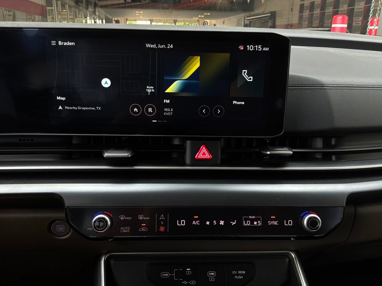 Used 2026 Kia Carnival FWD image 29
