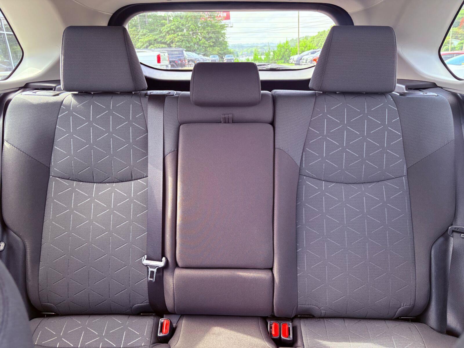 Used 2024 Toyota RAV4 XLE FWD image 19