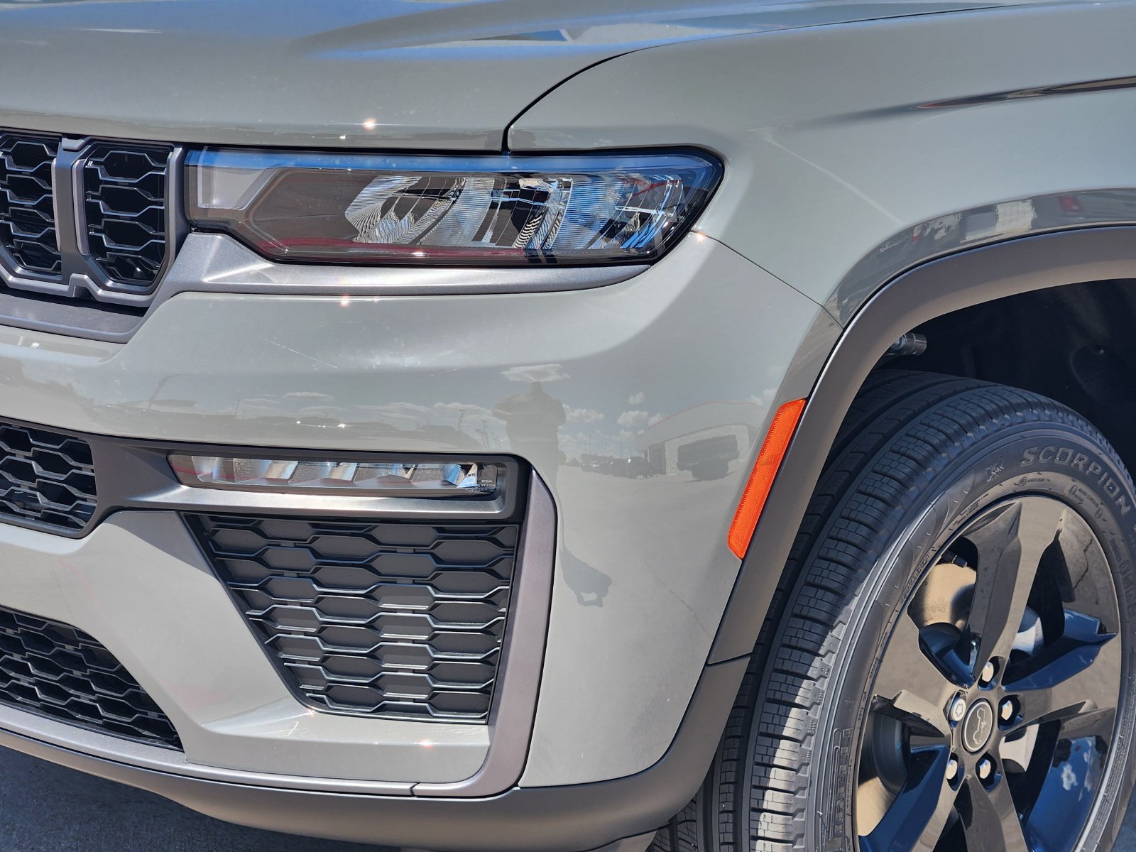 New 2027 Jeep Grand Cherokee L Limited w/ Limited Altitude Package AWD/4WD image 9