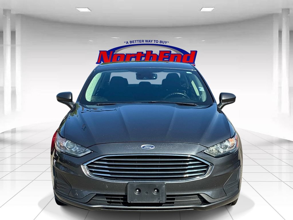 Used 2020 Ford Fusion SE FWD image 3