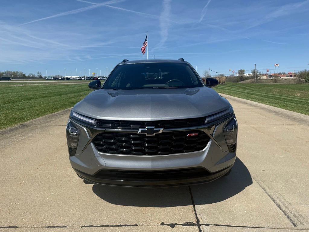 Used 2025 Chevrolet Trax RS w/ Driver Confidence Package image 10