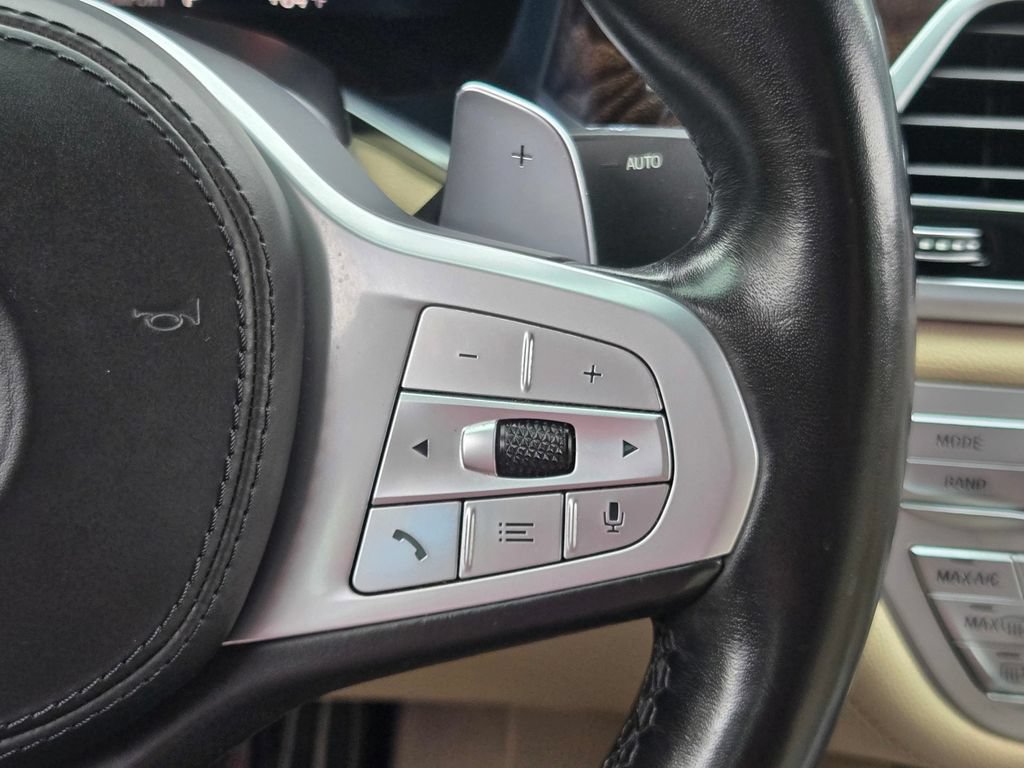 Used 2021 BMW 740i w/ M Sport Package RWD image 34