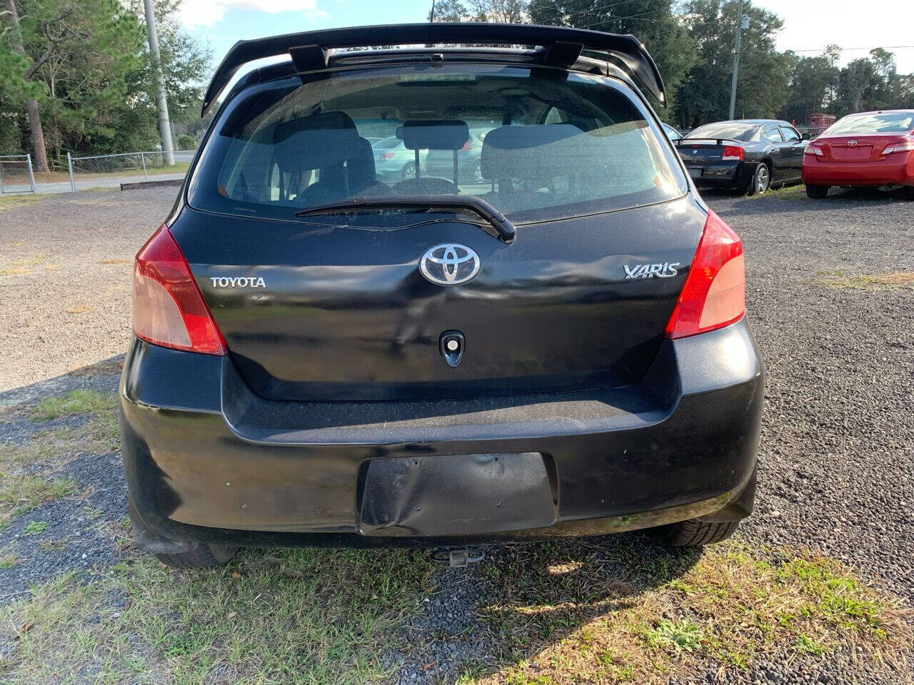 Used 2007 Toyota Yaris 2-Door Hatchback FWD image 5