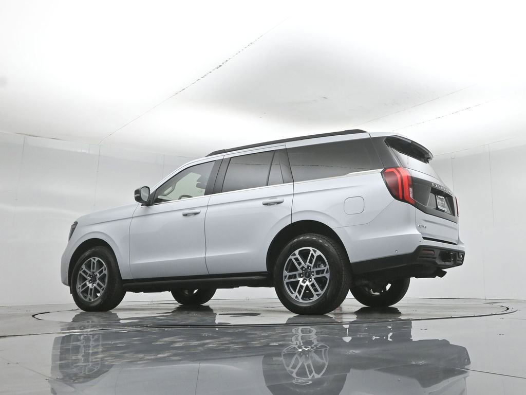 Used 2025 Ford Expedition Active AWD/4WD image 57