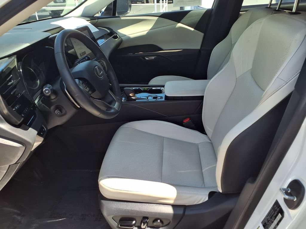 Used 2024 Lexus RX 350 FWD w/ Technology Package image 16