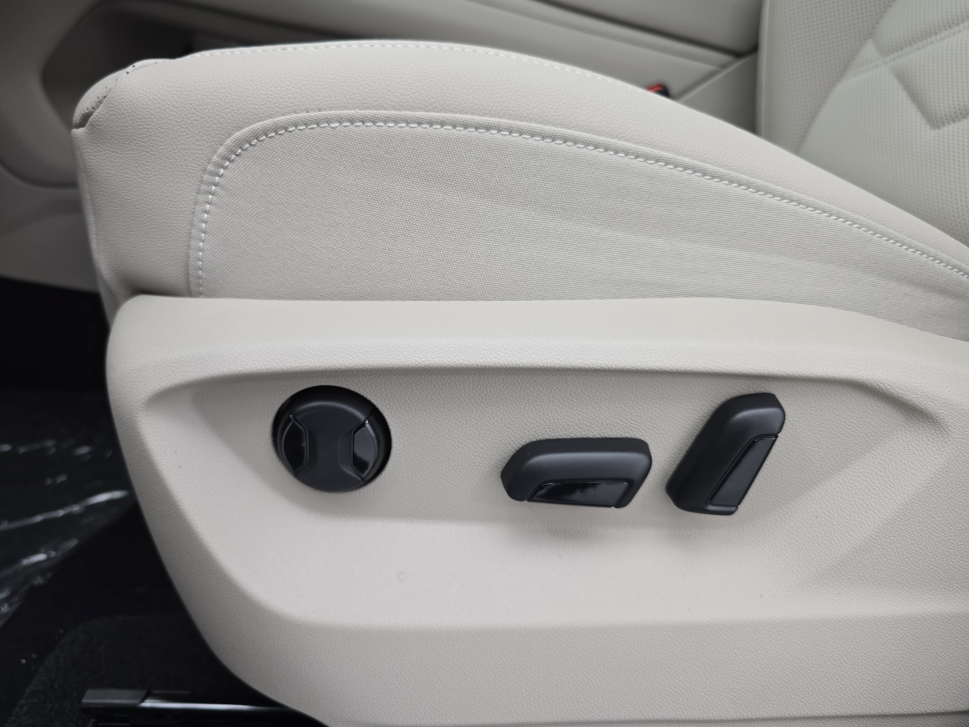 New 2026 Volkswagen Atlas SE AWD/4WD image 29