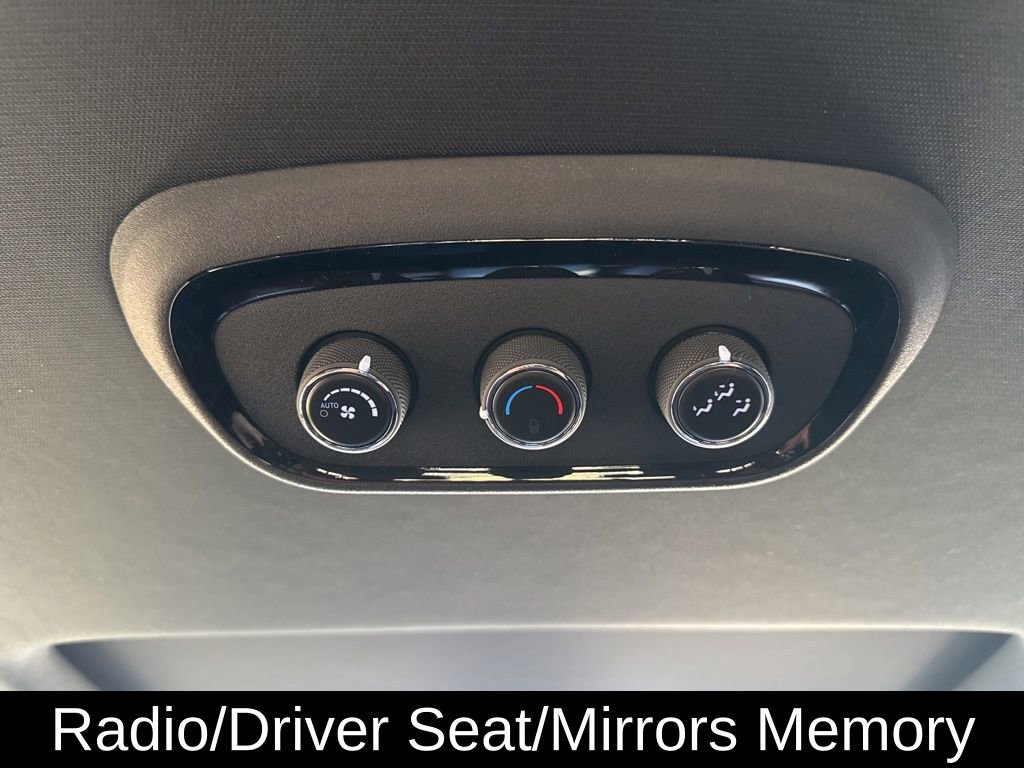 Used 2025 Dodge Durango GT image 15