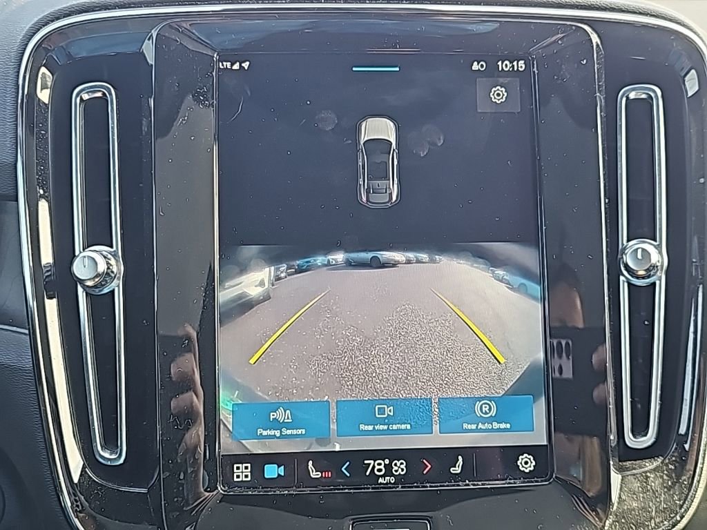 Used 2023 Volvo C40 Recharge Core image 8