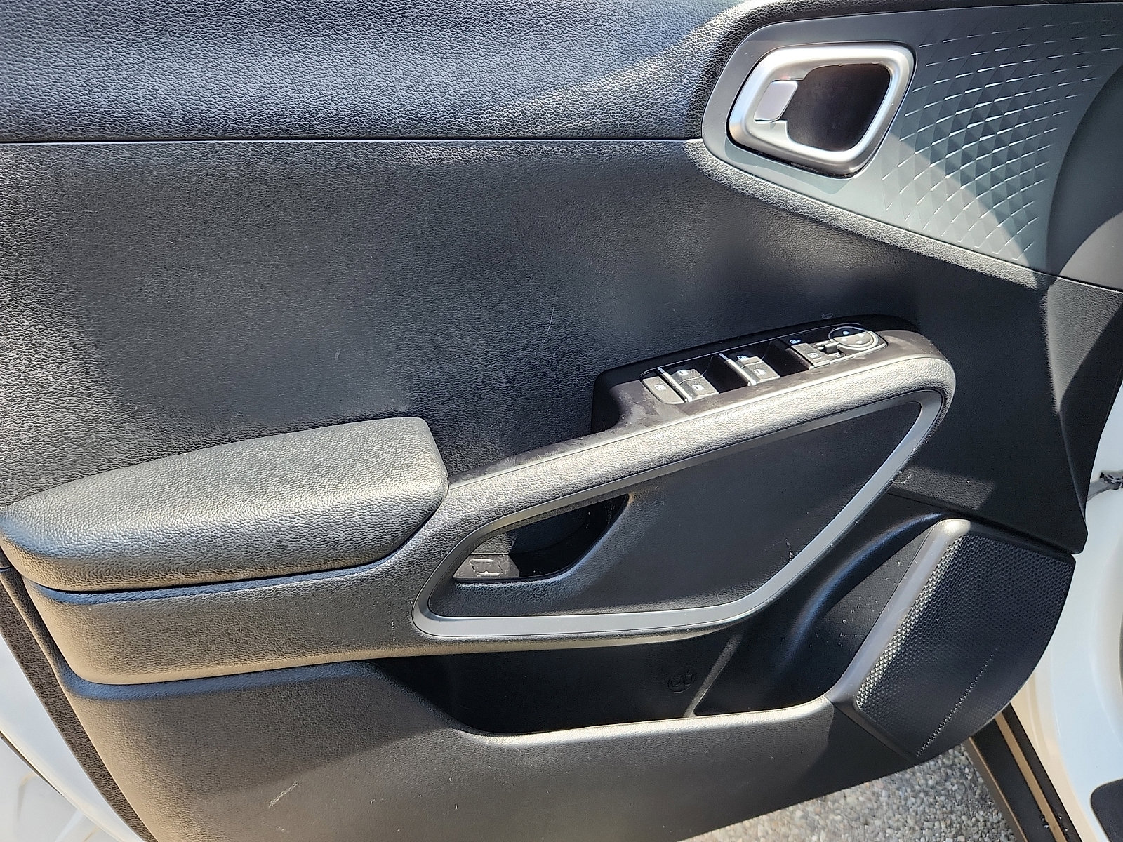 Used 2020 Kia Soul S FWD image 12
