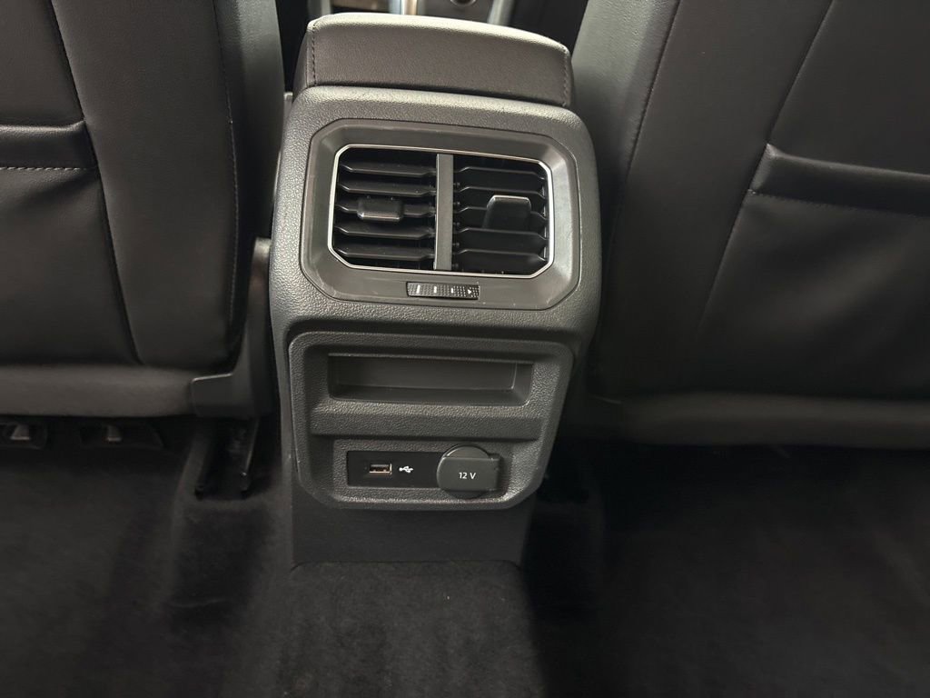 Used 2018 Volkswagen Tiguan SE image 23