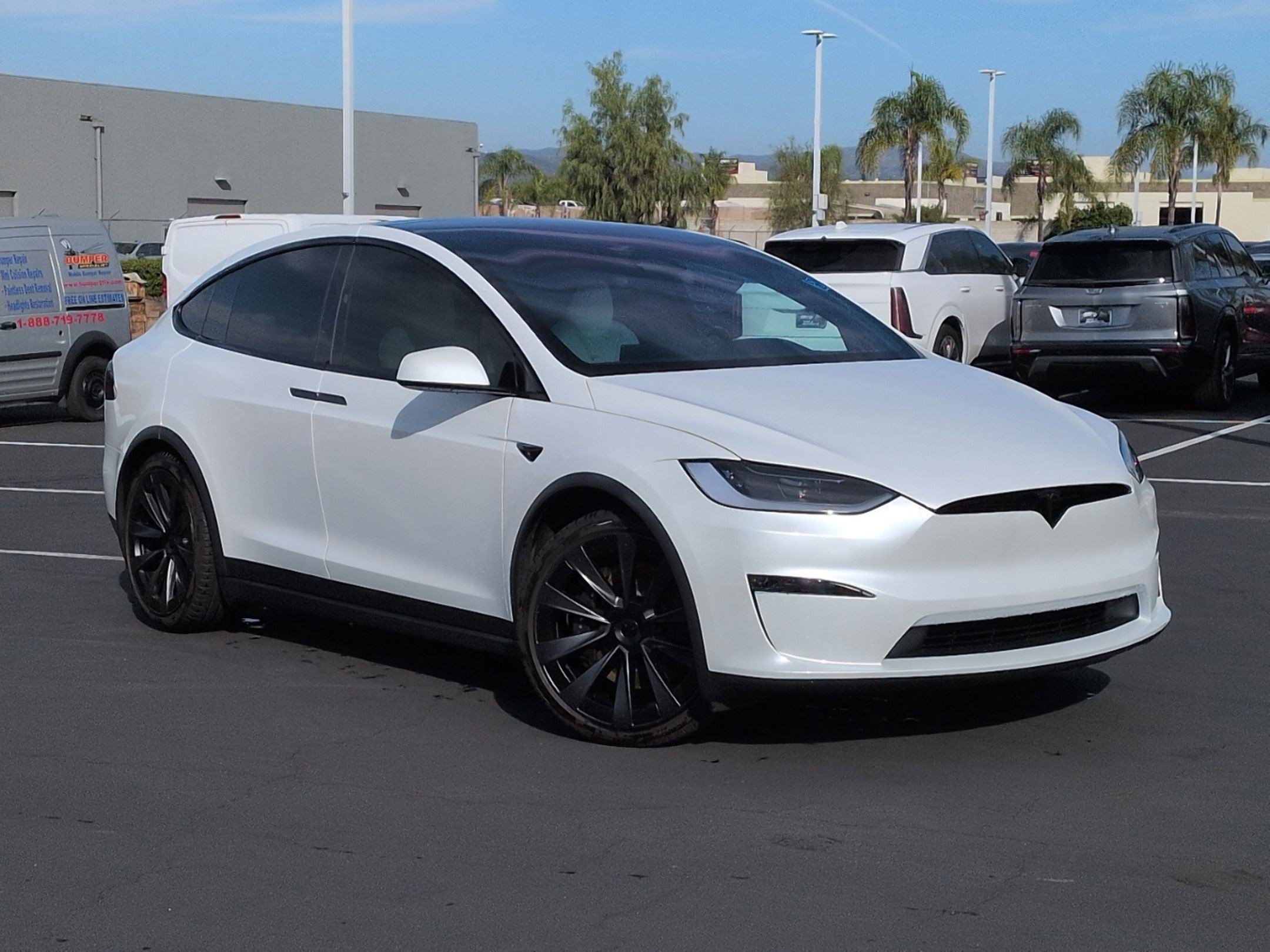 Used 2024 Tesla Model X image 2