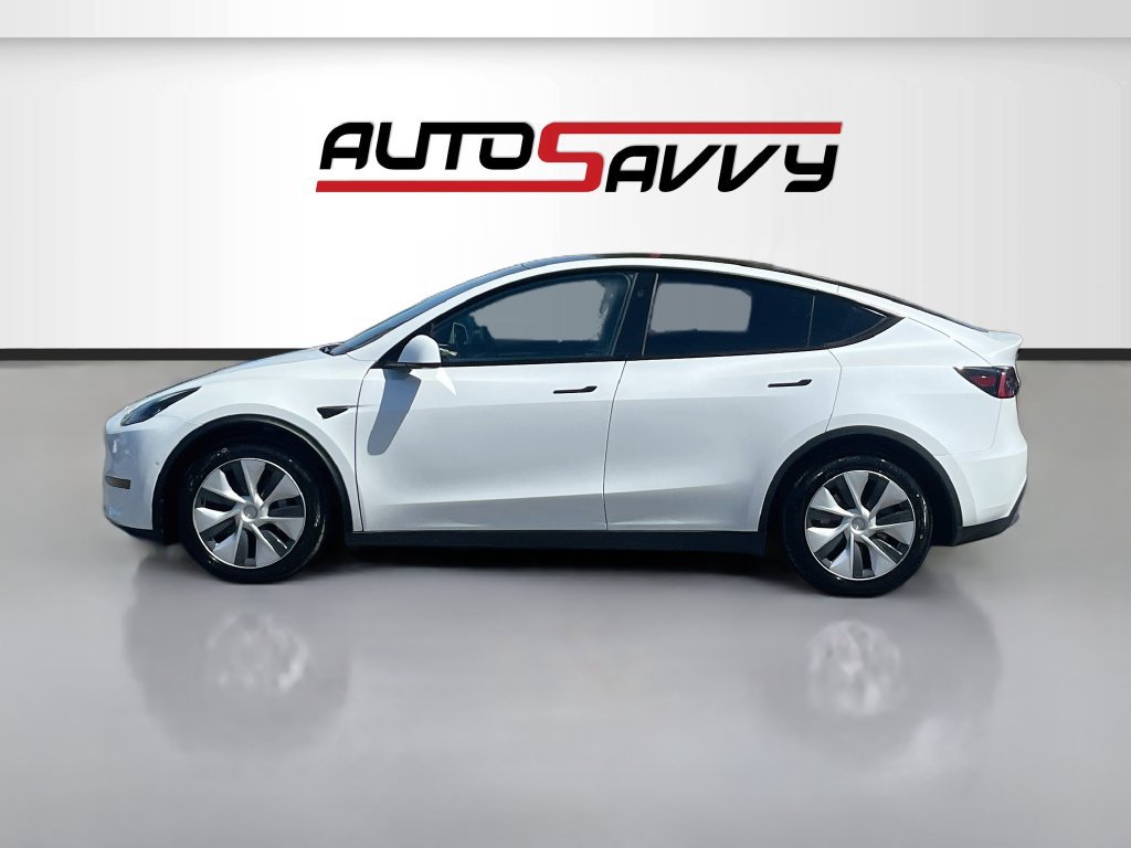 Used 2024 Tesla Model Y Long Range AWD/4WD image 4