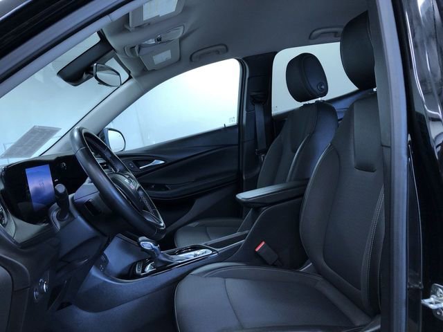 Used 2025 Buick Encore GX Preferred AWD/4WD image 19