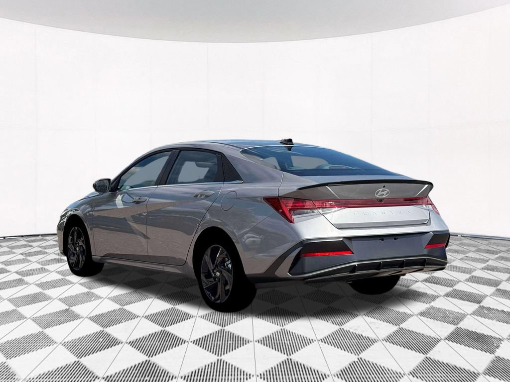 New 2026 Hyundai Elantra SEL Sport Premium FWD image 7