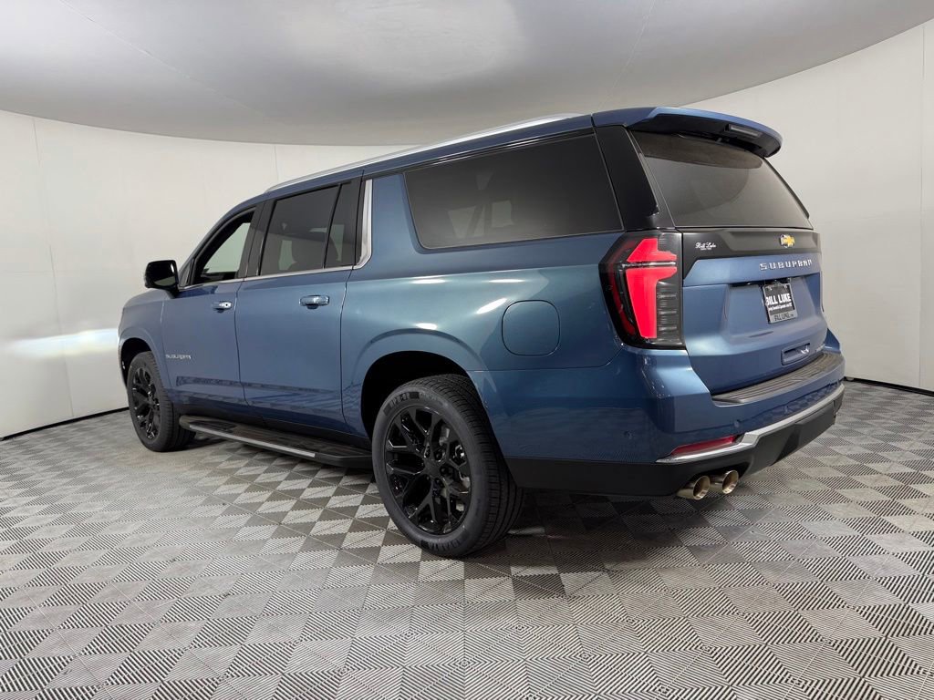 Used 2025 Chevrolet Suburban Premier RWD image 7