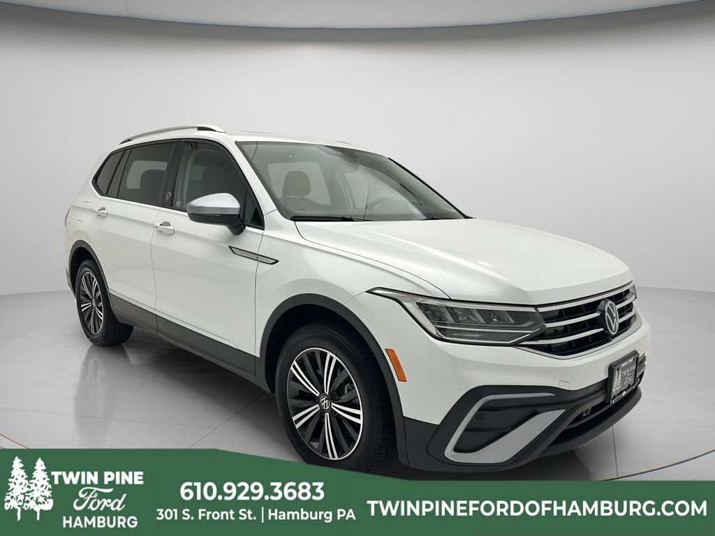 Used 2024 Volkswagen Tiguan Wolfsburg Edition AWD/4WD image 1