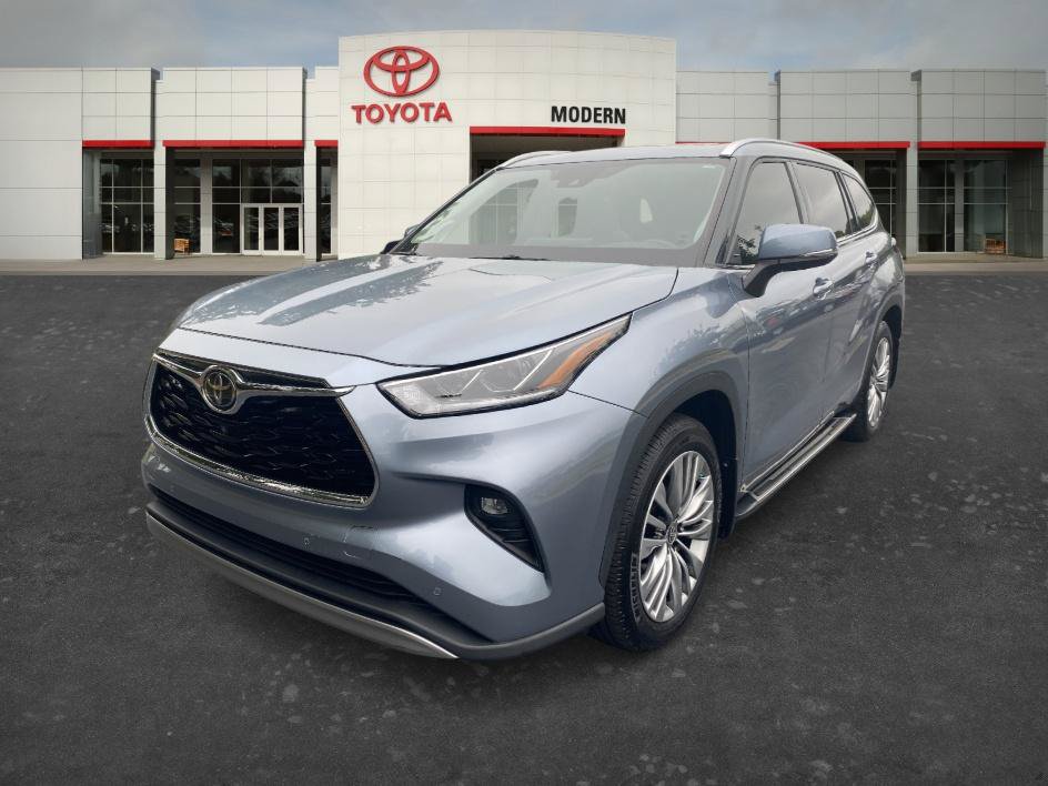 Certified 2021 Toyota Highlander Platinum AWD/4WD image 1