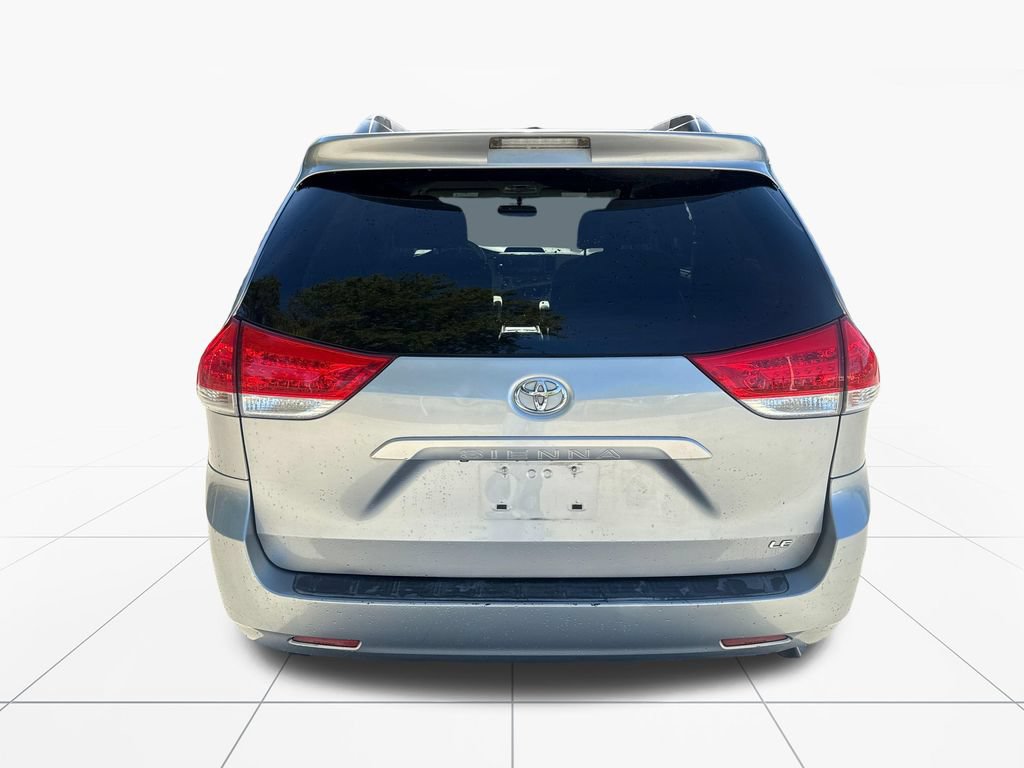 Used 2011 Toyota Sienna LE FWD image 7