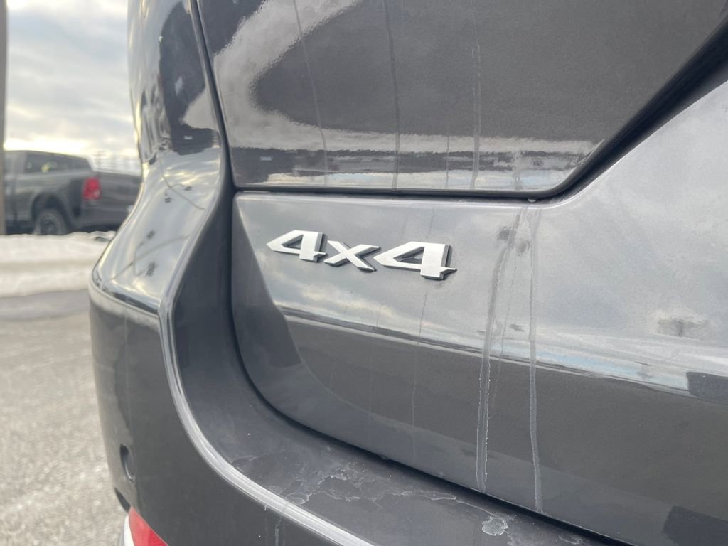 New 2026 Jeep Grand Cherokee Laredo image 16