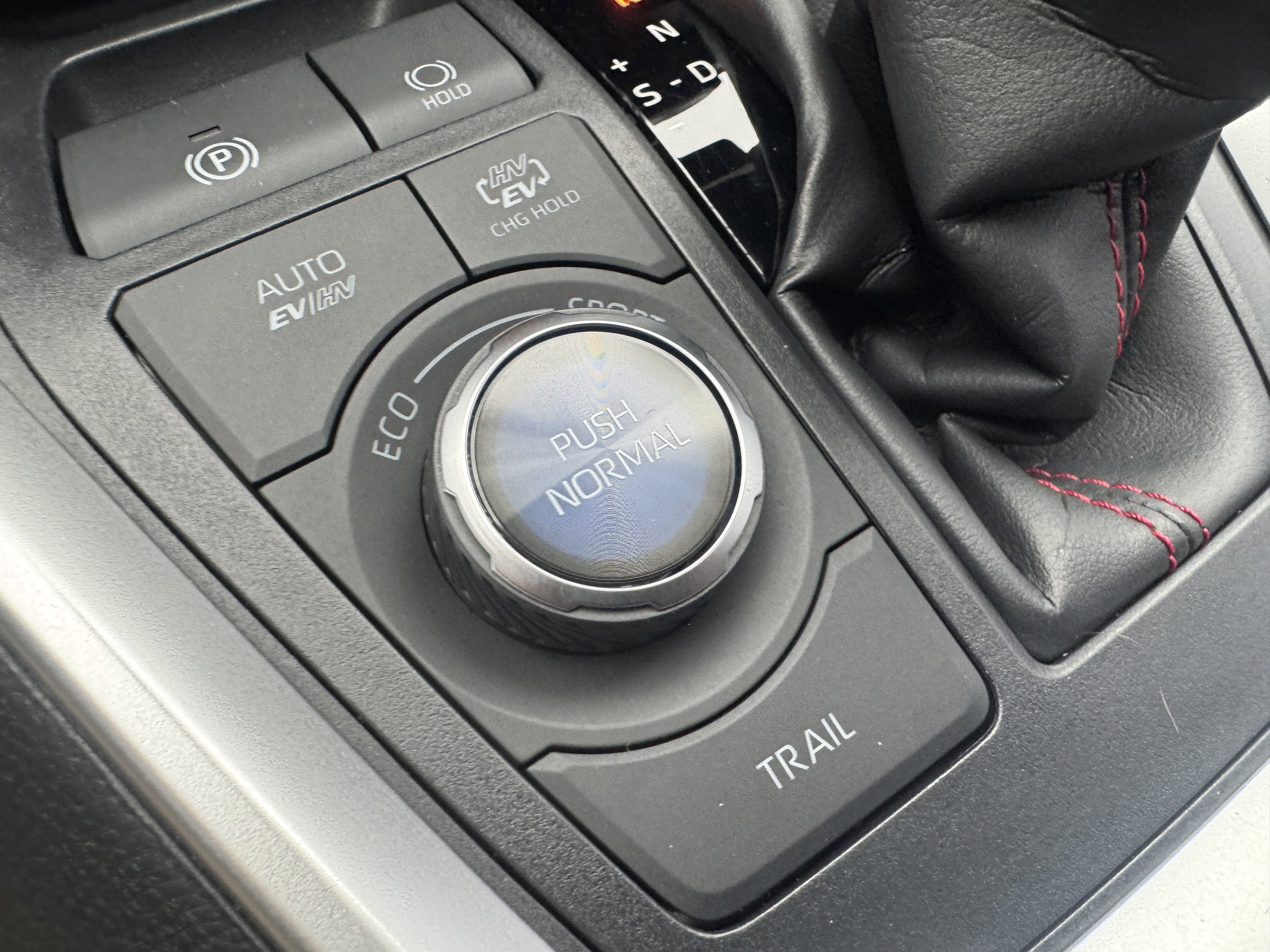 Used 2024 Toyota RAV4 XSE w/ Weather Package AWD/4WD image 29
