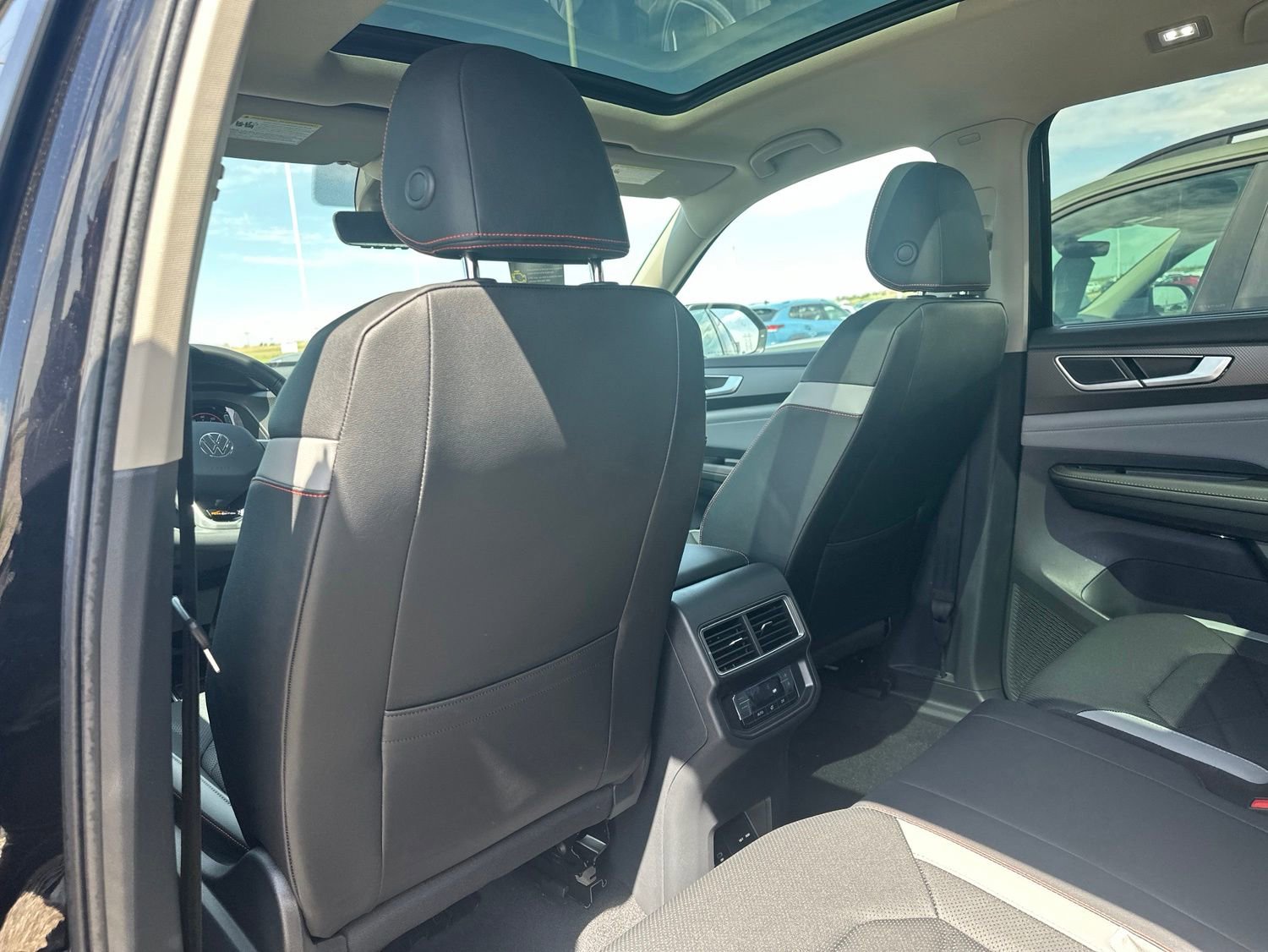 New 2026 Volkswagen Atlas Peak Edition AWD/4WD image 18