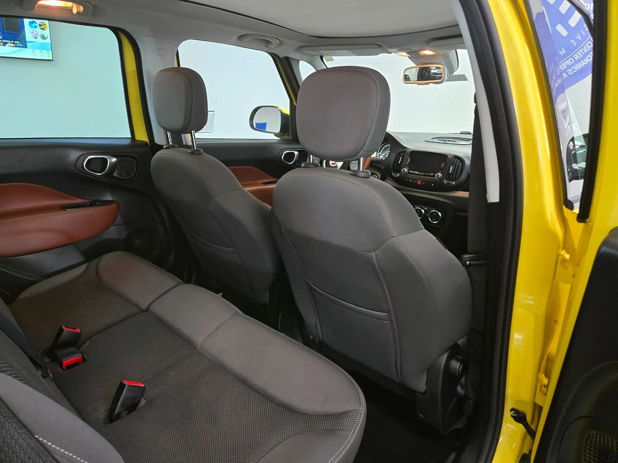 Used 2014 FIAT 500L Trekking w/ Popular Equipment Group image 20