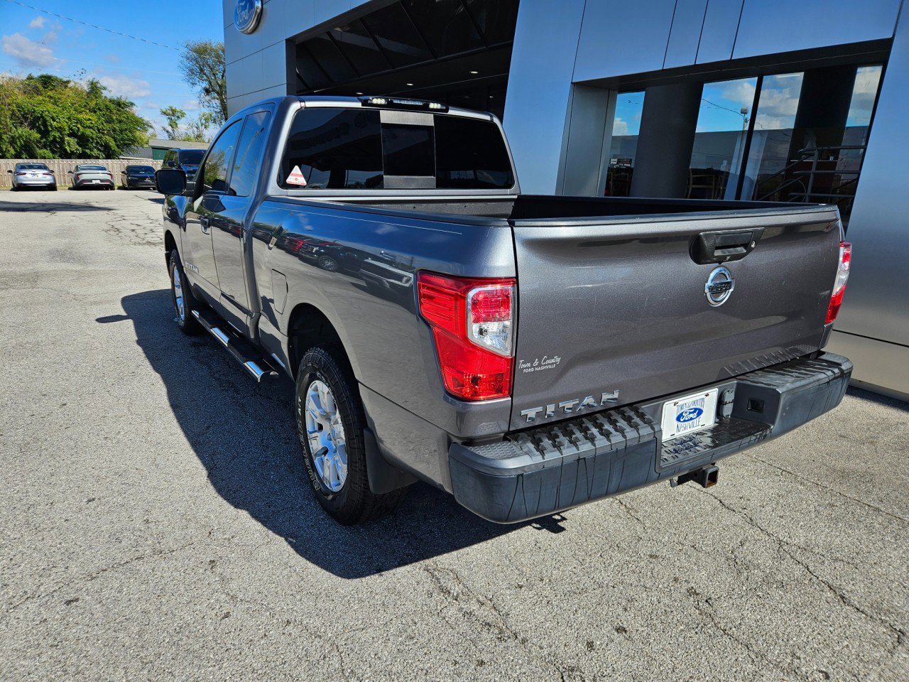 Used 2018 Nissan Titan S w/ S Utility Package image 4