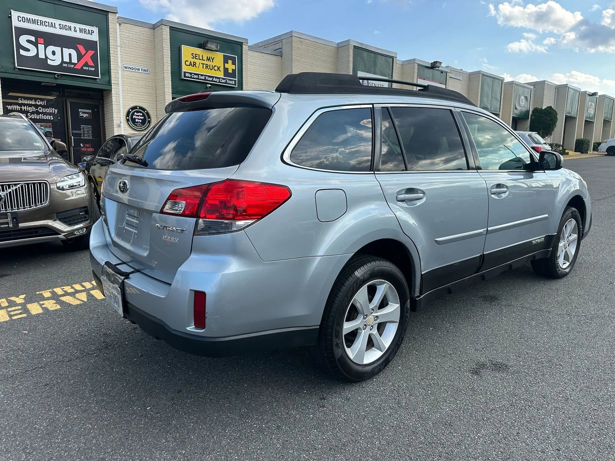 Used 2013 Subaru Outback 2.5i Premium w/ All-Weather Pkg image 4