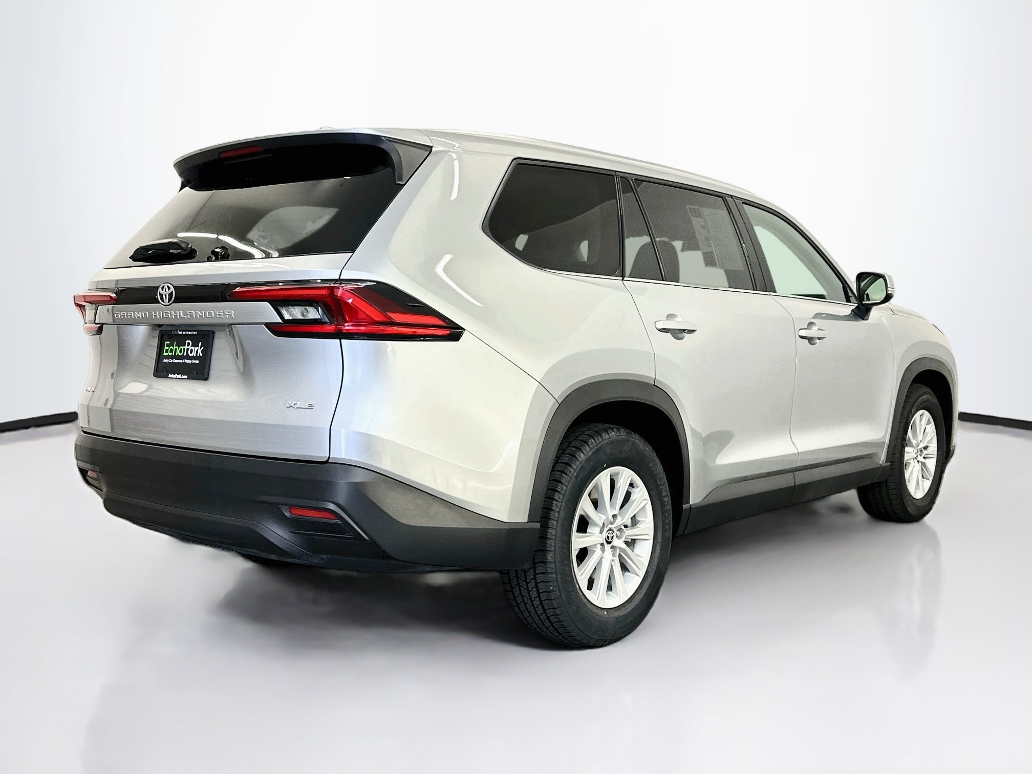 Used 2025 Toyota Grand Highlander AWD image 9