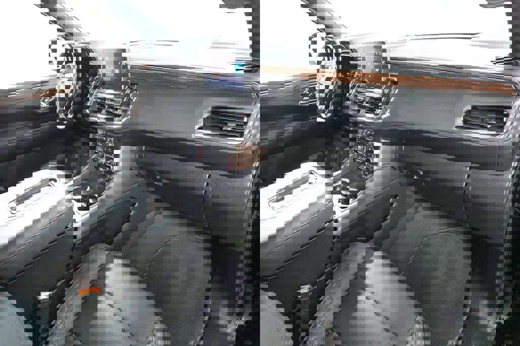 Used 2023 Chevrolet Tahoe High Country w/ Premium Package AWD/4WD image 37