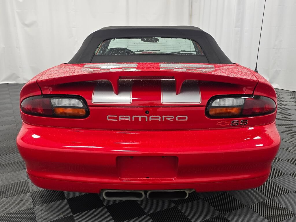 Used 2002 Chevrolet Camaro Z28 w/ SS Performance/Appearance Pkg RWD image 4