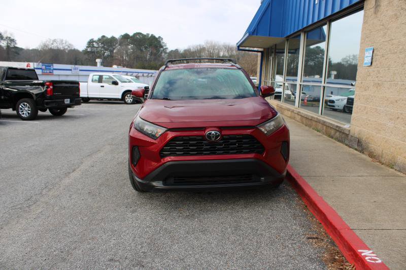 Used 2019 Toyota RAV4 LE image 2
