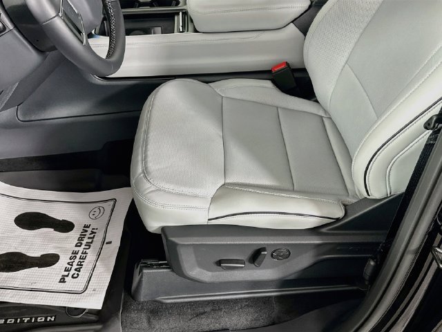 New 2027 Ford Expedition Platinum w/ Platinum Ultimate Package AWD/4WD image 27