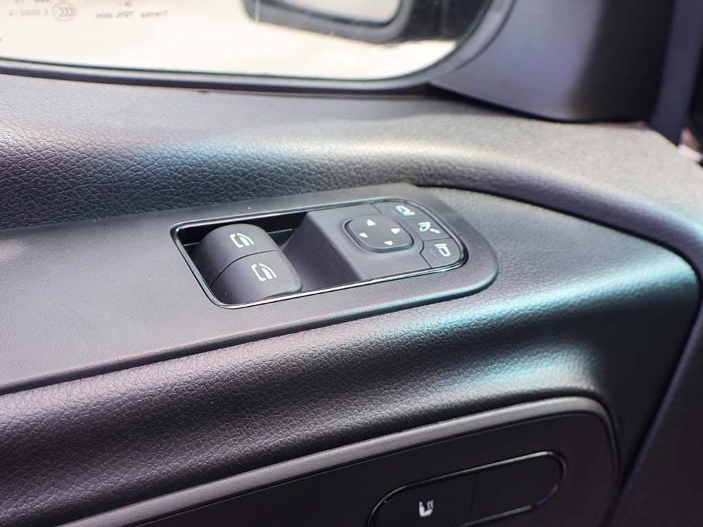 Used 2025 Mercedes-Benz Sprinter 3500 image 25